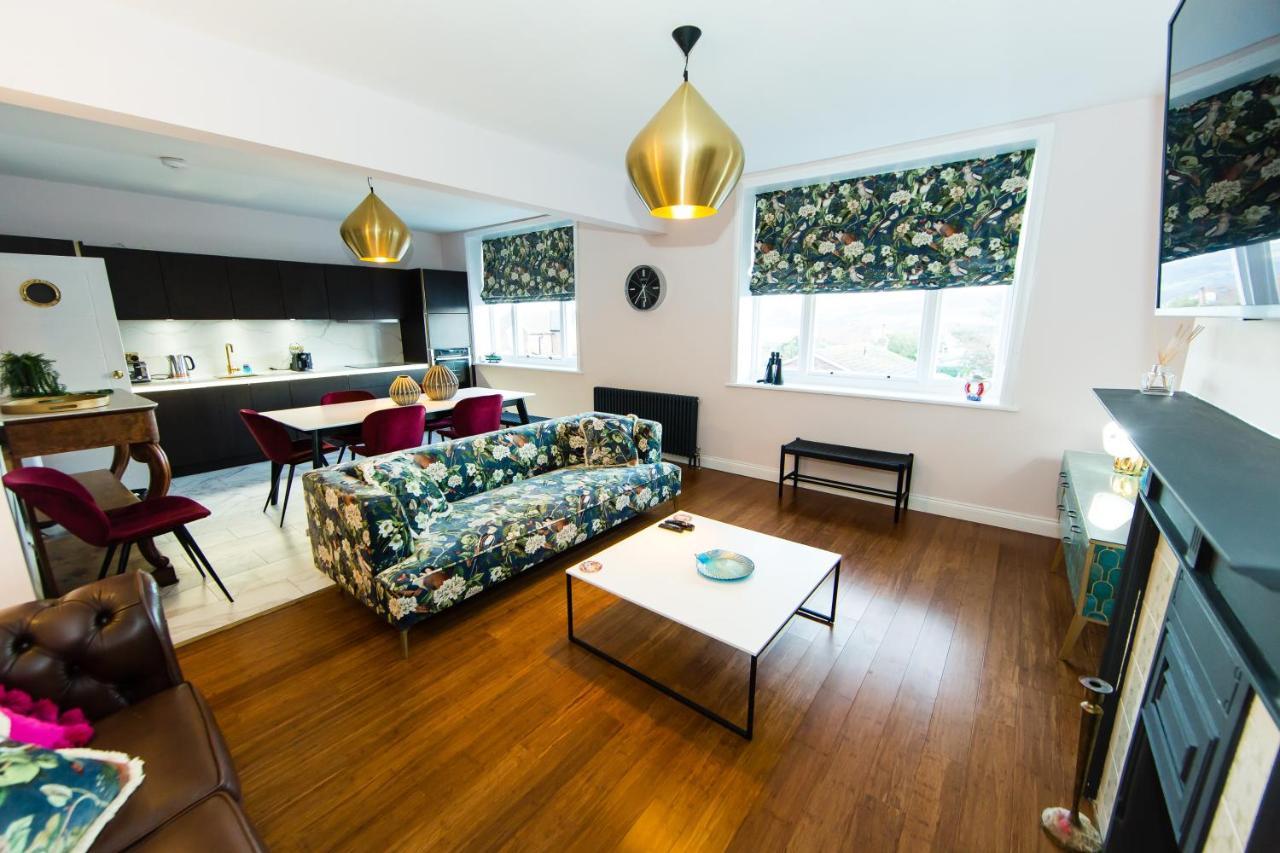Rounton Villa By Maison Parfaite - Hot Tub - Sea Views - Parking Робін-Гудс-Бей Екстер'єр фото